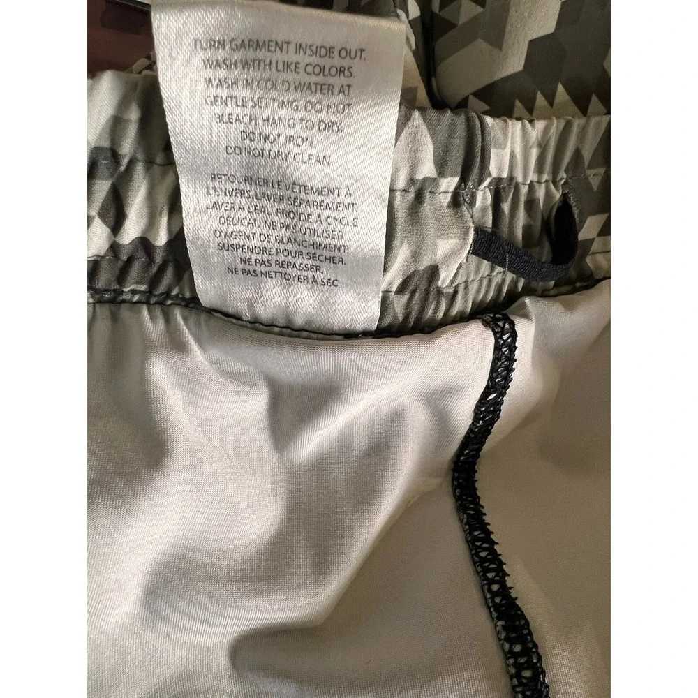 Projek Raw Shorts Mens Large Digital Camo Lined Performance Stretch Athletic